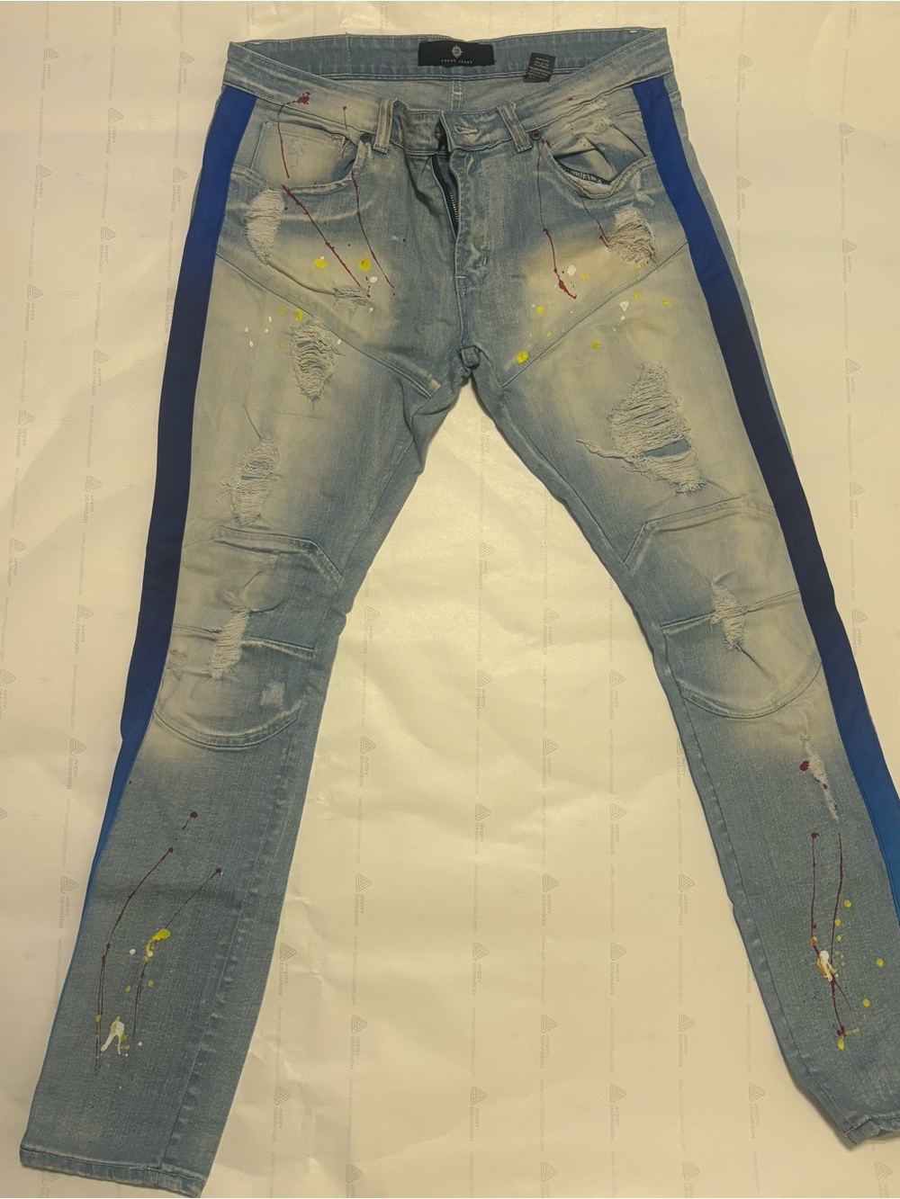 Focus Jeans 36W/34L Light Blue Distressed Jeans with Blue Side Stripes